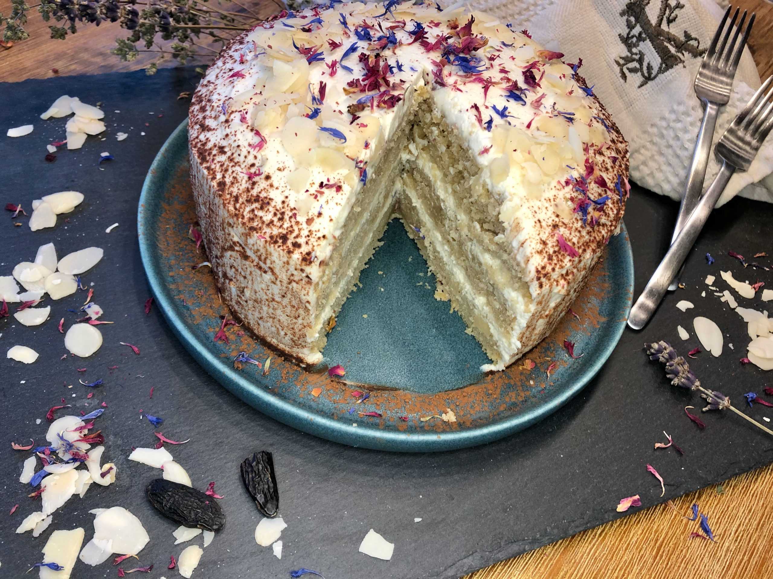HeartAndSoul-EasyVeganLiving-Cremetorte2