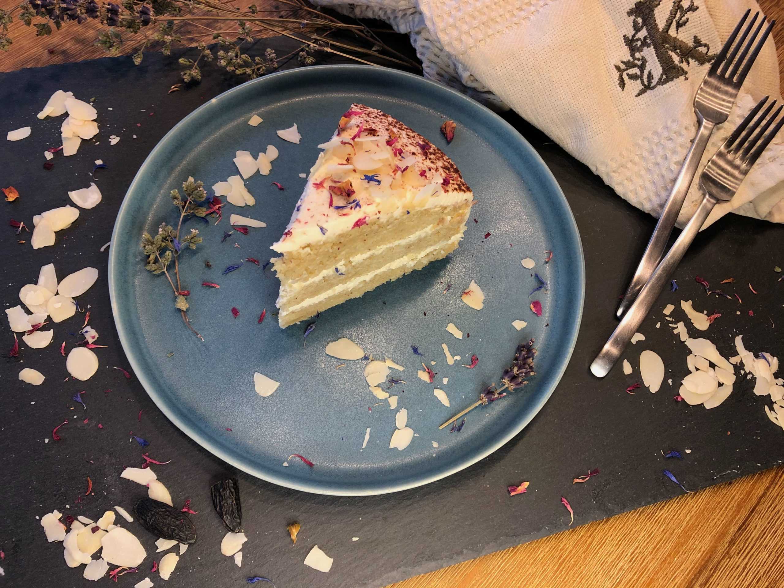 HeartAndSoul-EasyVeganLiving-Cremetorte3