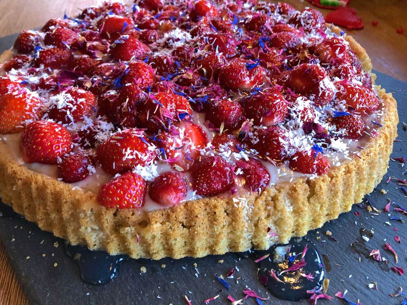 HeartAndSoul-EasyVeganLiving-Erdbeerkuchen2