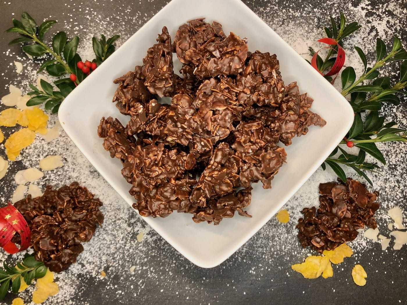 HeartAndSoul-EasyVeganLiving-MandelSpekulatiusSchokoCrossies1