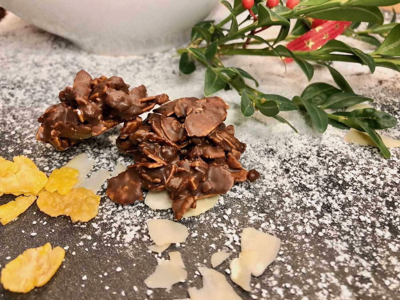 HeartAndSoul-EasyVeganLiving-MandelSpekulatiusSchokoCrossies3