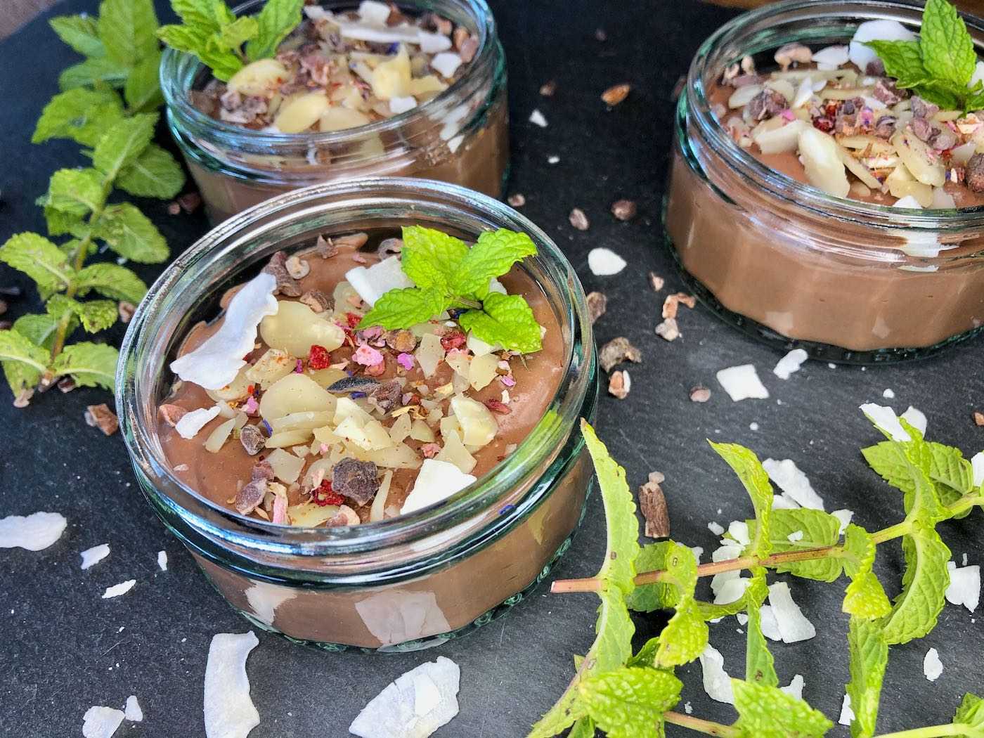 HeartAndSoul-EasyVeganLiving-MousseAuChocolat2