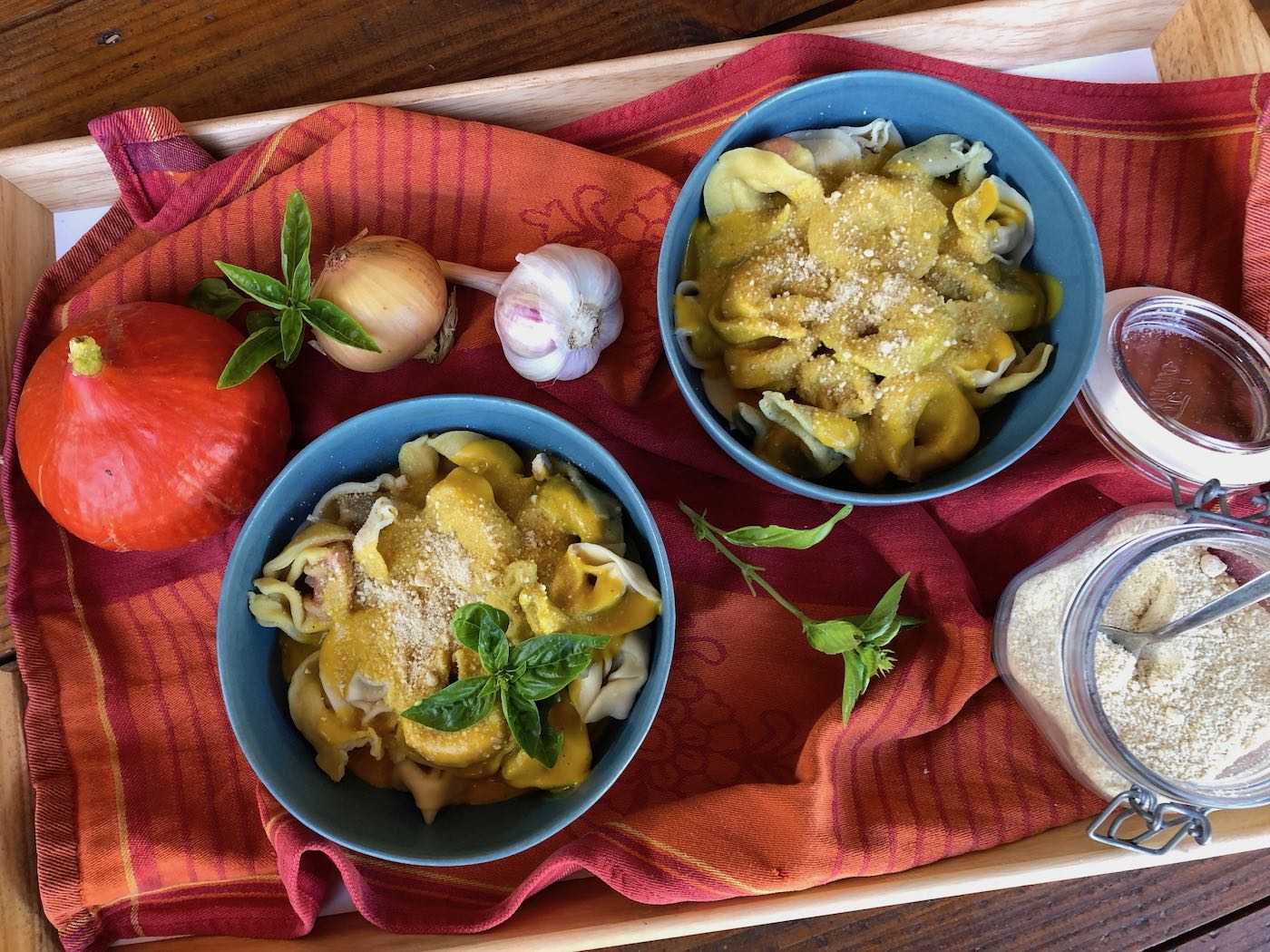 HeartAndSoul-EasyVeganLiving-PastaKürbissoße2