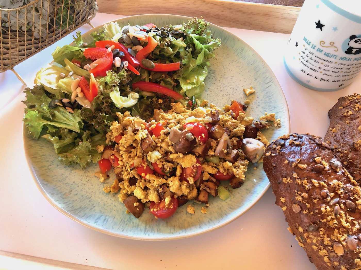HeartAndSoul-EasyVeganLiving-Rührtofu2