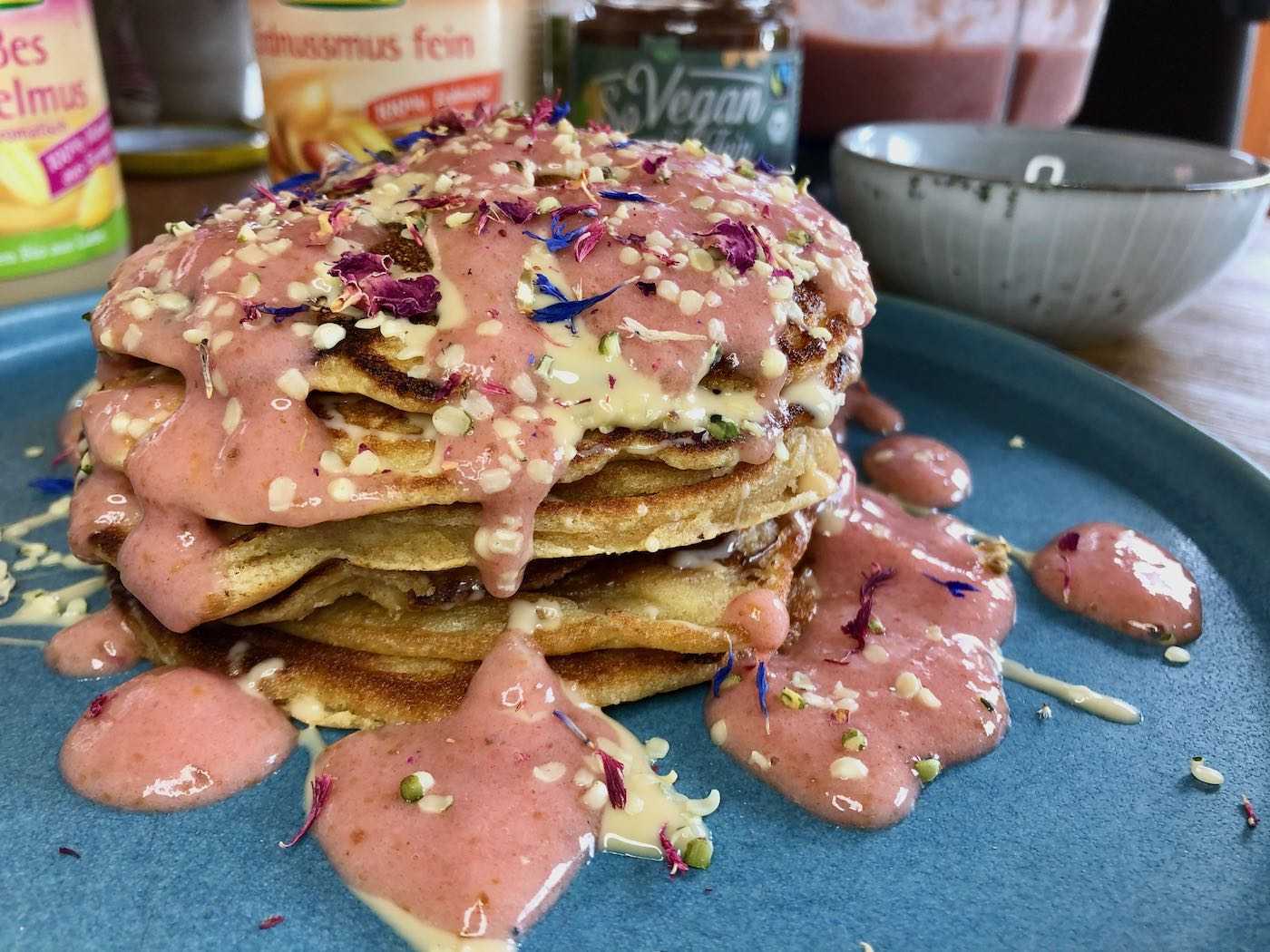 Himmlische Pancakes mit Erdbeercreme