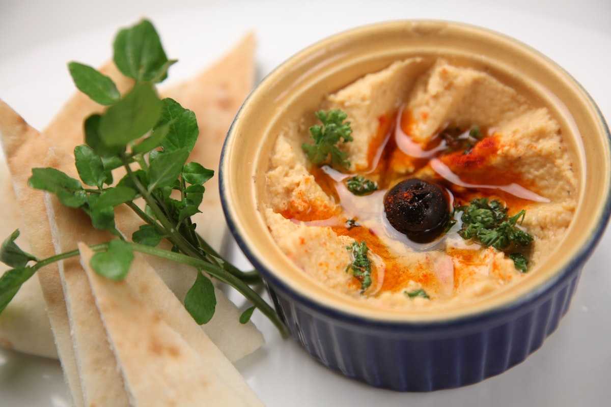 HeartAndSoul-EasyVeganLiving-Hummus
